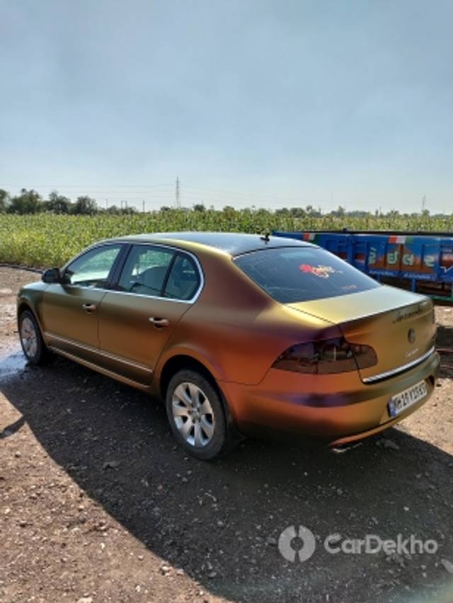 https://stimg2.cardekho.com/images/usedcarimages/large/2-2023/3616693/IMG_20230122_141726.jpg?imwidth=6402