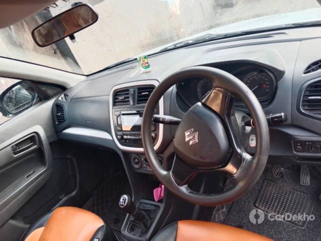 https://stimg2.cardekho.com/images/usedcarimages/large/2-2023/3617394/IMG_20230216_084150.jpg?imwidth=6401