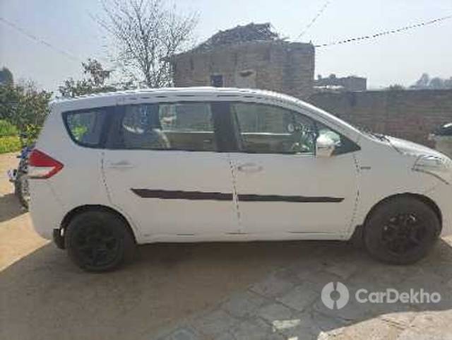 https://stimg2.cardekho.com/images/usedcarimages/large/2-2023/3617429/IMG202302231200320.jpg?imwidth=6400