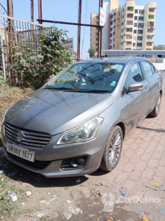 https://stimg2.cardekho.com/images/usedcarimages/large/2-2023/3617501/WhatsAppImage2023-02-16at9.54.09AM(1).jpg?imwidth=6402