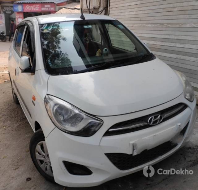 https://stimg2.cardekho.com/images/usedcarimages/large/2-2023/3618401/IMG_20230219_1942030.jpg?imwidth=6400