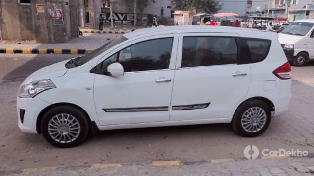 https://stimg2.cardekho.com/images/usedcarimages/large/2-2023/3618670/Snapchat-901577748.jpg?imwidth=6401