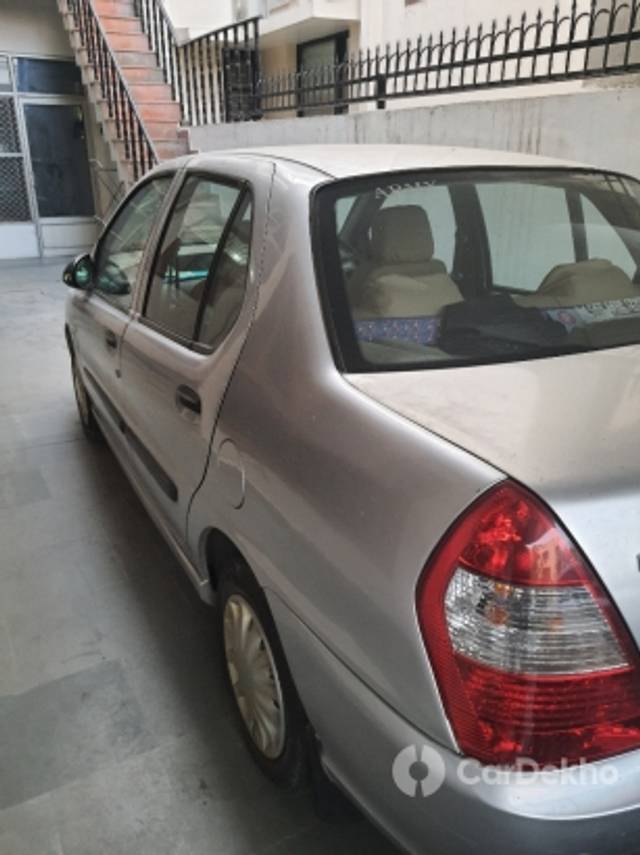 https://stimg2.cardekho.com/images/usedcarimages/large/2-2023/3619053/20230219_172405.jpg?imwidth=6402