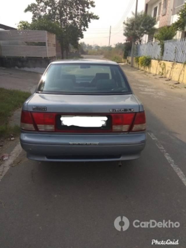 https://stimg2.cardekho.com/images/usedcarimages/large/2-2023/3619080/WhatsAppImage2023-02-19at5.51.51PM.jpg?imwidth=6402