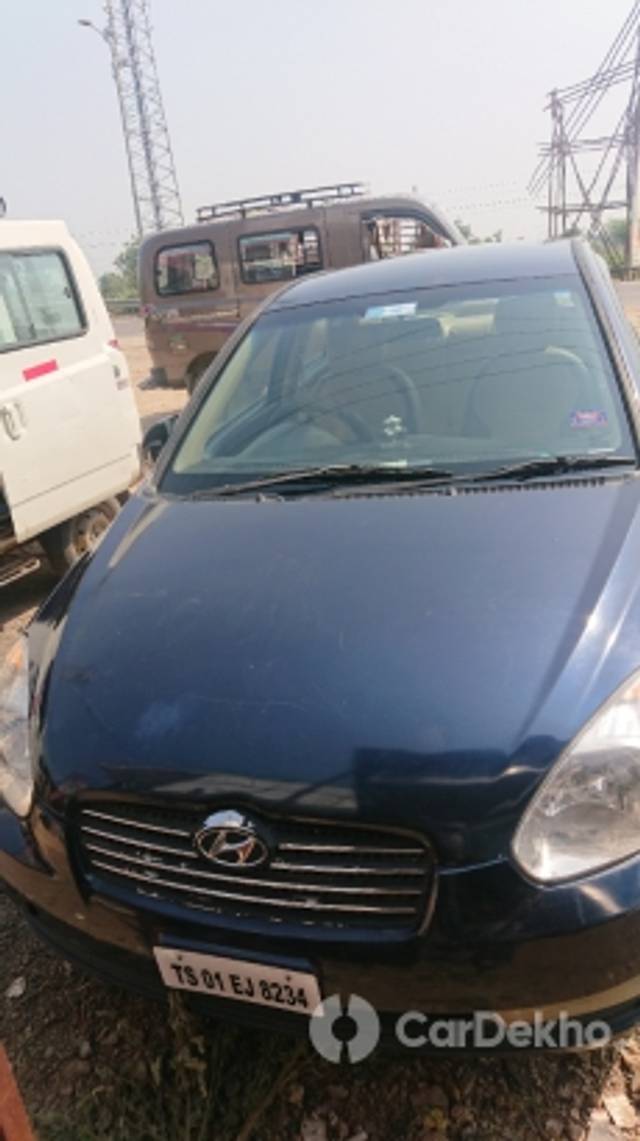 https://stimg2.cardekho.com/images/usedcarimages/large/2-2023/3619210/DSC_1551.jpg?imwidth=6400