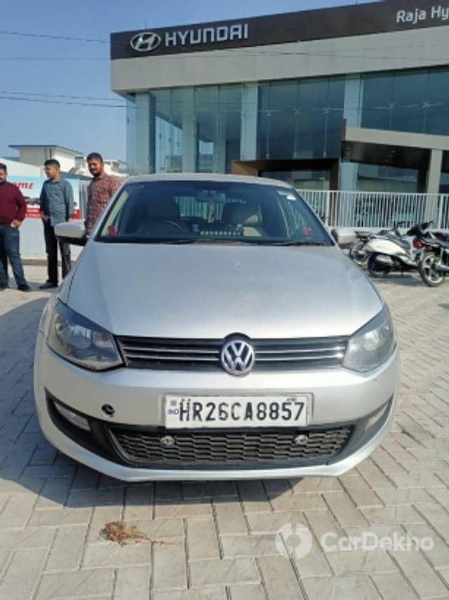 https://stimg2.cardekho.com/images/usedcarimages/large/2-2023/3619350/6CC55520-3E8C-4EE0-B69C-49F92967BE28.jpg?imwidth=6401