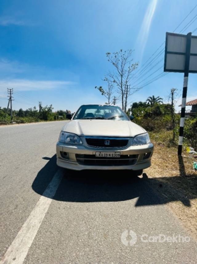 https://stimg2.cardekho.com/images/usedcarimages/large/2-2023/3620390/457D9CE2-83ED-4357-8AE8-818747126A6F.jpg?imwidth=6402