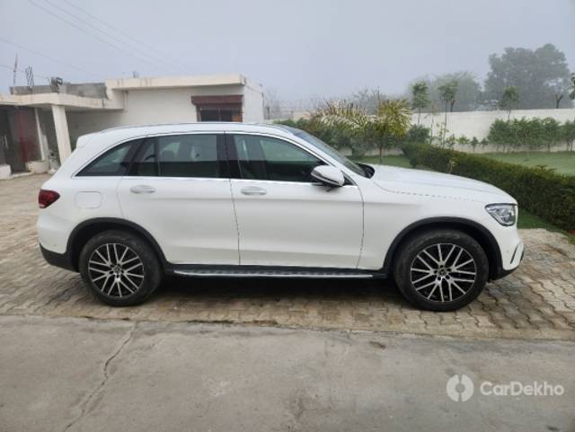 https://stimg2.cardekho.com/images/usedcarimages/large/2-2023/3620651/20230218_110057.jpg?imwidth=6400