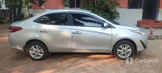 Toyota Yaris J