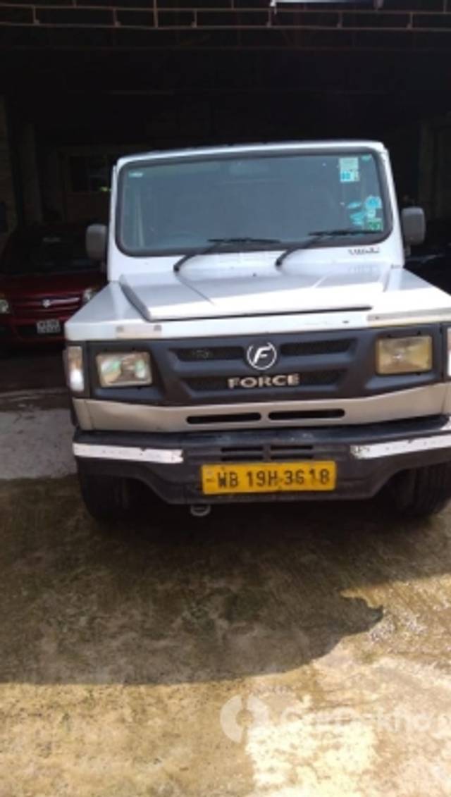 https://stimg2.cardekho.com/images/usedcarimages/large/2-2023/3622320/IMG-20230221-WA0047.jpg?imwidth=6400