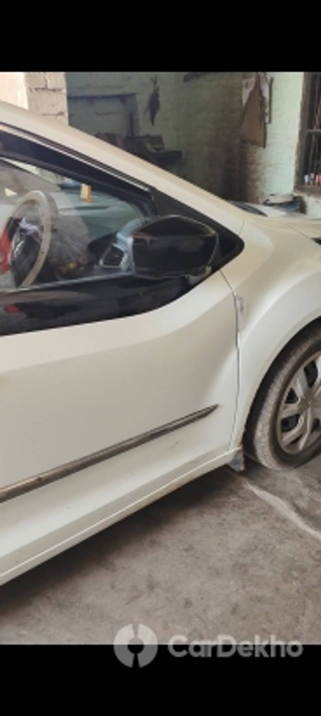 https://stimg2.cardekho.com/images/usedcarimages/large/2-2023/3622763/Screenshot_20221214_182558.jpg?imwidth=6402
