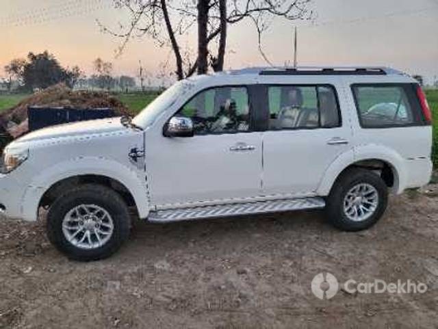 https://stimg2.cardekho.com/images/usedcarimages/large/2-2023/3623326/20230222_1822523.jpg?imwidth=6402
