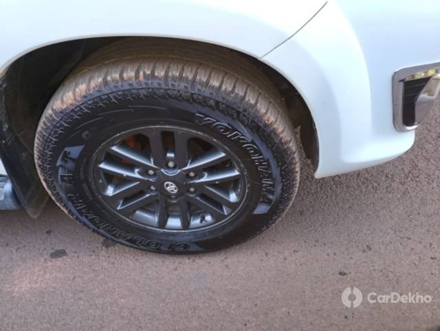 https://stimg2.cardekho.com/images/usedcarimages/large/2-2023/3623794/IMG-20230222-WA0004.jpg?imwidth=6402