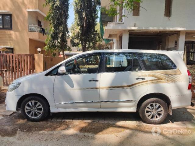 https://stimg2.cardekho.com/images/usedcarimages/large/2-2023/3623972/IMG20230222125612.jpg?imwidth=6402