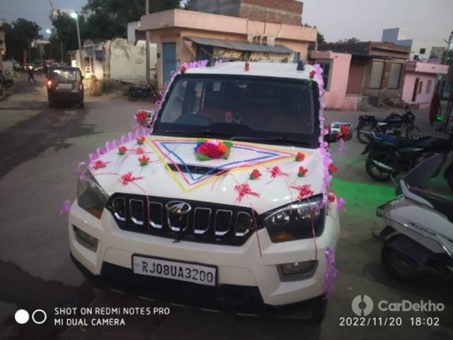 https://stimg2.cardekho.com/images/usedcarimages/large/2-2023/3625424/IMG-20221127-WA0036.jpg?imwidth=6402
