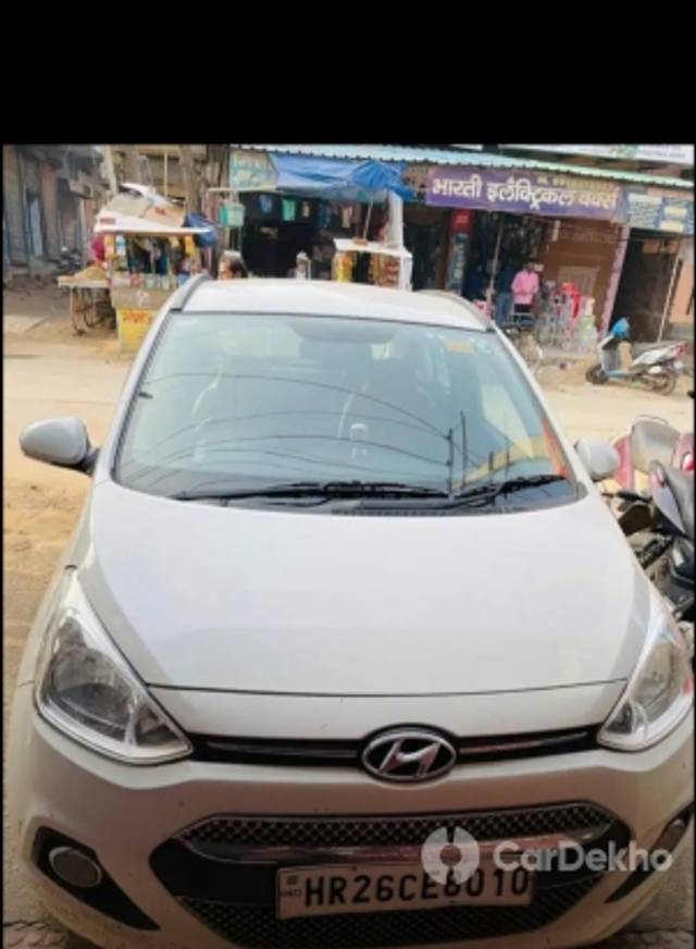 https://stimg2.cardekho.com/images/usedcarimages/large/2-2023/3625559/IMG_20230223_072432.jpg?imwidth=6400