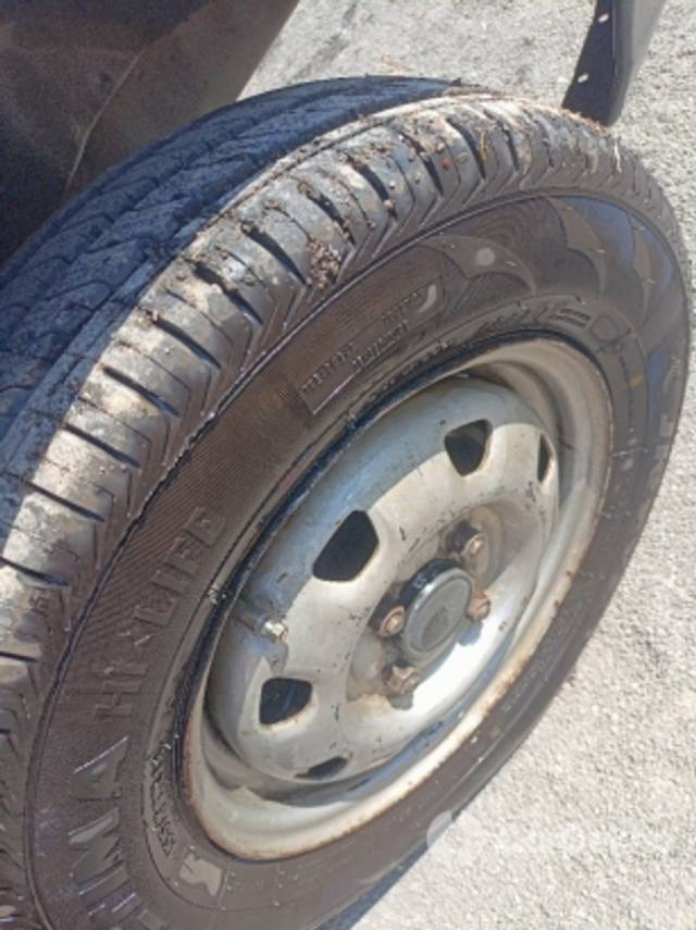 https://stimg2.cardekho.com/images/usedcarimages/large/2-2023/3626130/IMG20230223111627.jpg?imwidth=6401