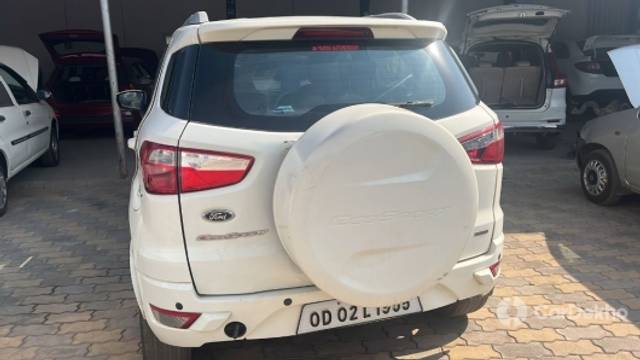 https://stimg2.cardekho.com/images/usedcarimages/large/2-2023/3626192/IMG-20230221-WA0024.jpg?imwidth=6401