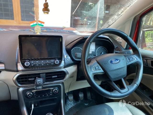 https://stimg2.cardekho.com/images/usedcarimages/large/2-2023/3626197/CA0D5931-A054-45B2-8F0D-95C564518985.jpg?imwidth=6402