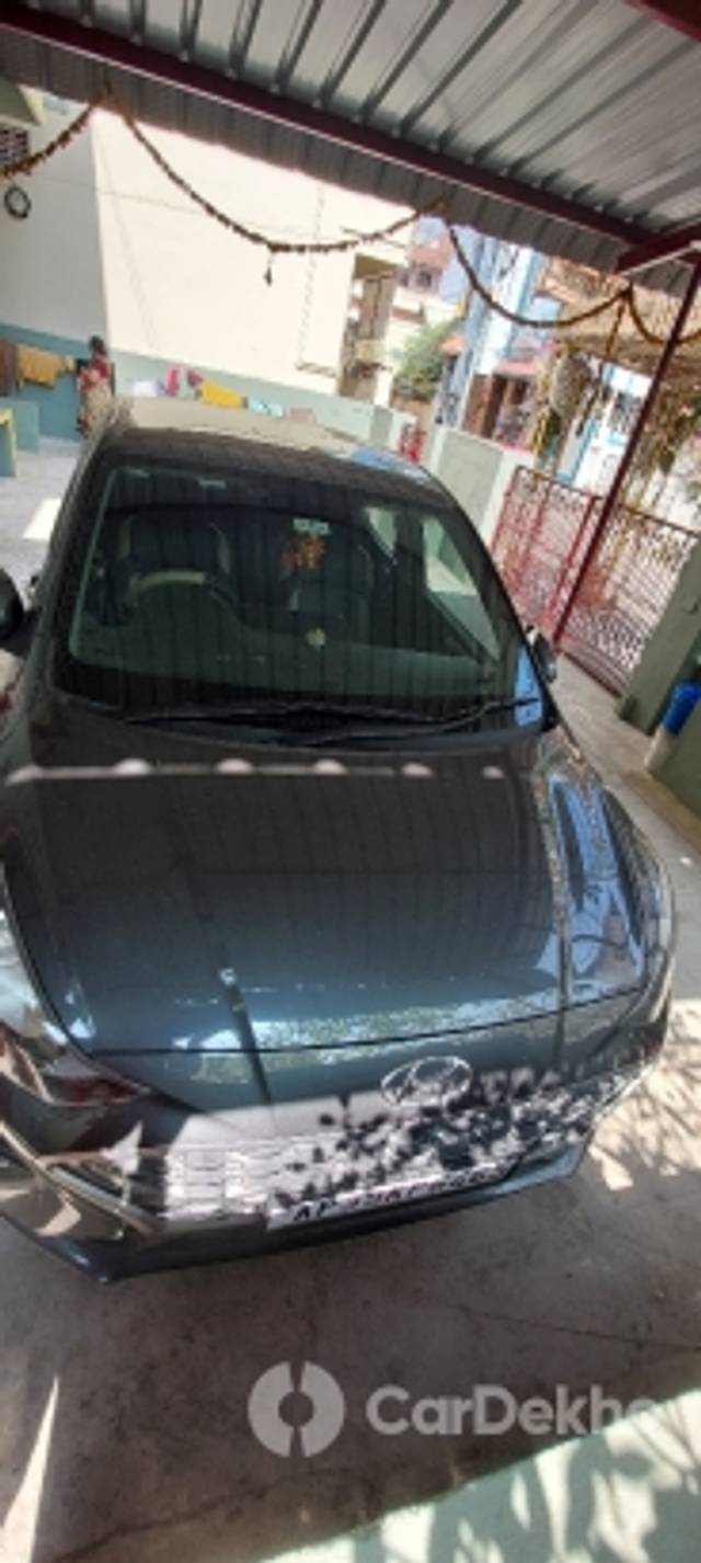 https://stimg2.cardekho.com/images/usedcarimages/large/2-2023/3627457/20221220_121812.jpg?imwidth=6402