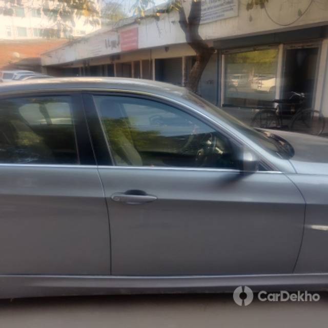 https://stimg2.cardekho.com/images/usedcarimages/large/2-2023/3628223/IMG_20230224_164125.jpg?imwidth=6402