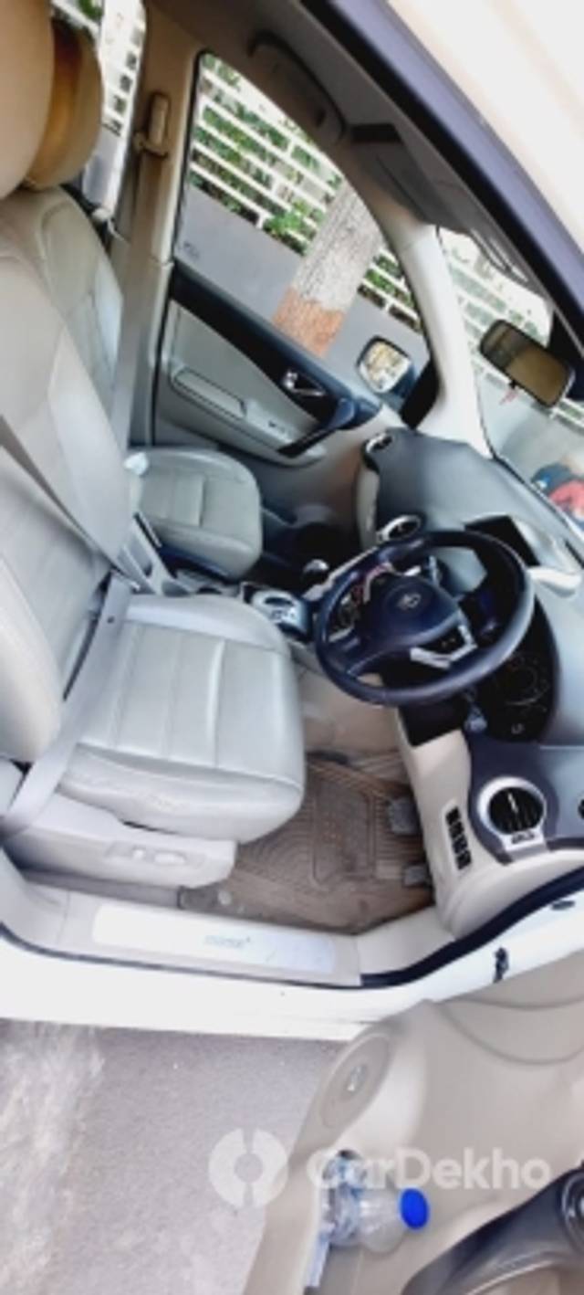 https://stimg2.cardekho.com/images/usedcarimages/large/2-2023/3629105/02305F2A-6AF7-46D5-B48B-FC691CBB524F.jpg?imwidth=6400