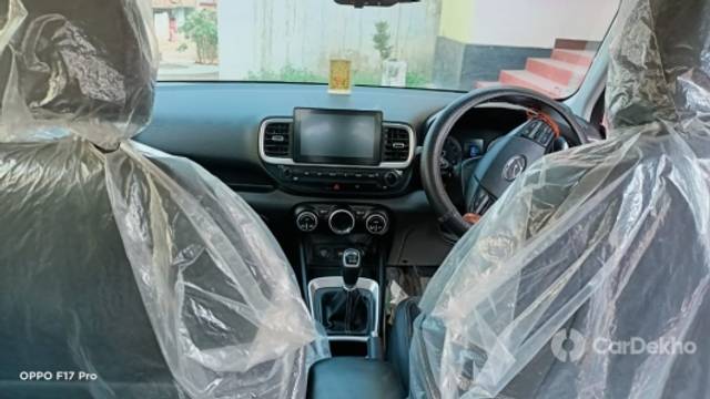 https://stimg2.cardekho.com/images/usedcarimages/large/2-2023/3629161/IMG-20230221-WA0005.jpg?imwidth=6402