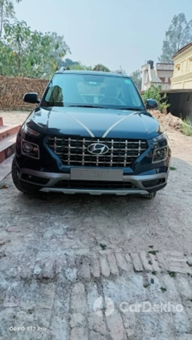 https://stimg2.cardekho.com/images/usedcarimages/large/2-2023/3629161/IMG-20230221-WA0006.jpg?imwidth=6400