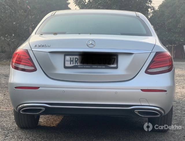 https://stimg2.cardekho.com/images/usedcarimages/large/2-2023/3629595/WhatsAppImage2023-02-25at4.32.57PM(1).jpg?imwidth=6401