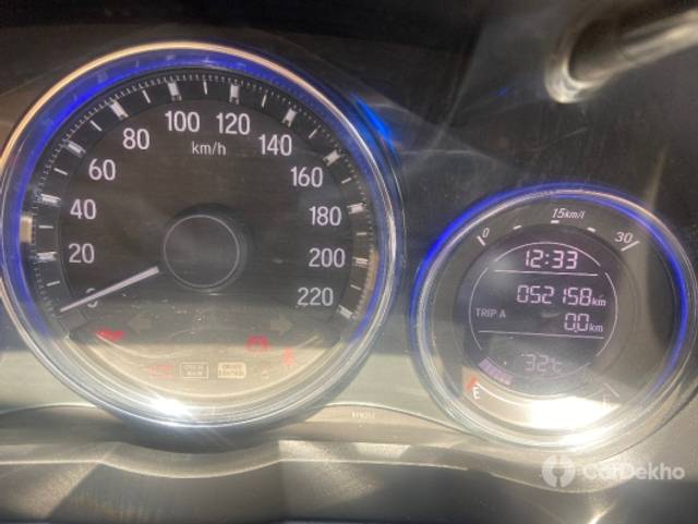 https://stimg2.cardekho.com/images/usedcarimages/large/2-2023/3629684/B5BD7648-587F-48C7-8895-256DDAB97D5C.jpg?imwidth=6401