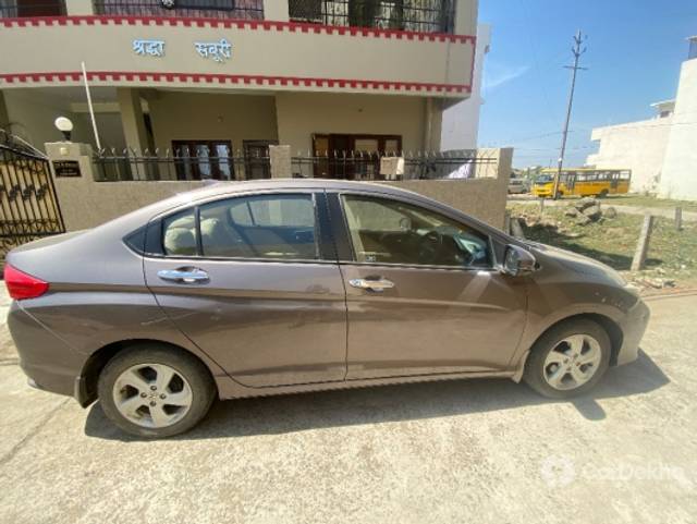 https://stimg2.cardekho.com/images/usedcarimages/large/2-2023/3629684/E074663F-7756-4791-9938-4863B5AFE6FD.jpg?imwidth=6400