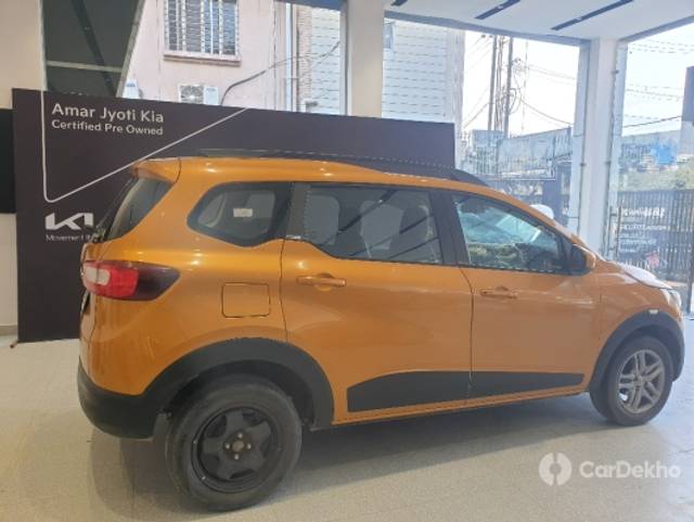 https://stimg2.cardekho.com/images/usedcarimages/large/2-2023/3630334/20230225_140425.jpg?imwidth=6401