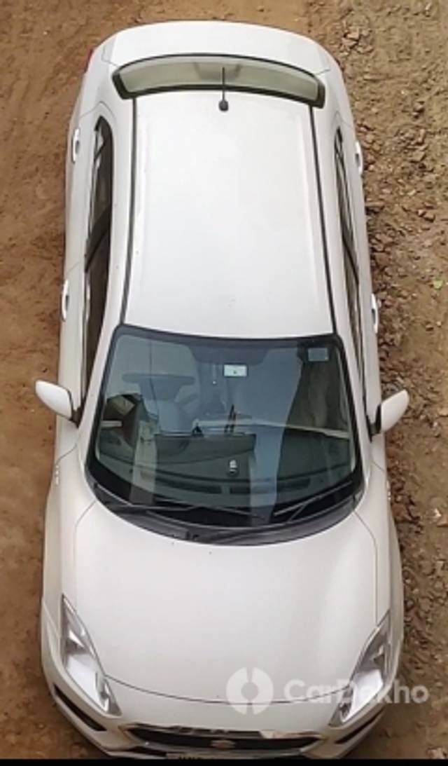 https://stimg2.cardekho.com/images/usedcarimages/large/2-2023/3630555/Screenshot_20230226-173650.jpg?imwidth=6400