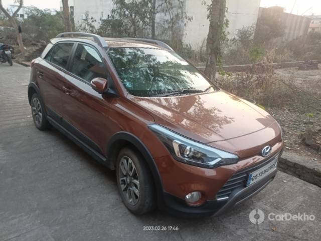 https://stimg2.cardekho.com/images/usedcarimages/large/2-2023/3631060/IMG20230226174657.jpg?imwidth=6402