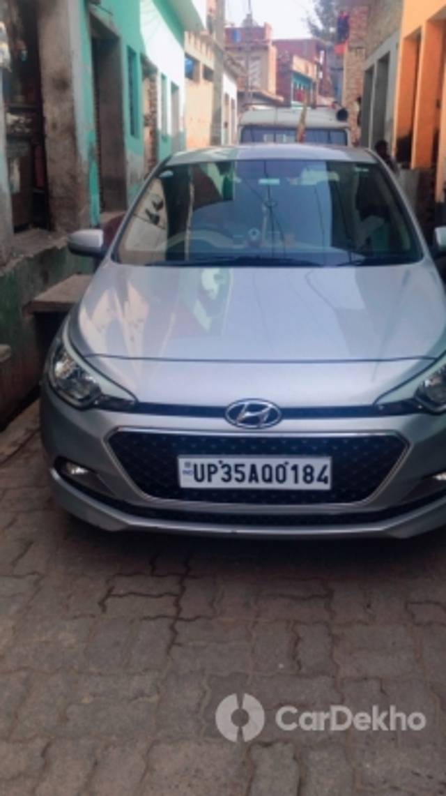 https://stimg2.cardekho.com/images/usedcarimages/large/2-2023/3631355/05E107DD-E462-46AB-BCD9-A05ED97BABA7.jpg?imwidth=6400