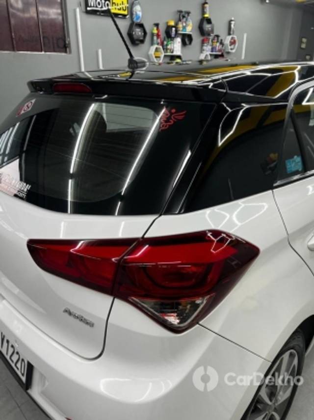 https://stimg2.cardekho.com/images/usedcarimages/large/2-2023/3631481/EDAA63D2-03C2-44D8-9866-3DFDC56527AA.jpg?imwidth=6402