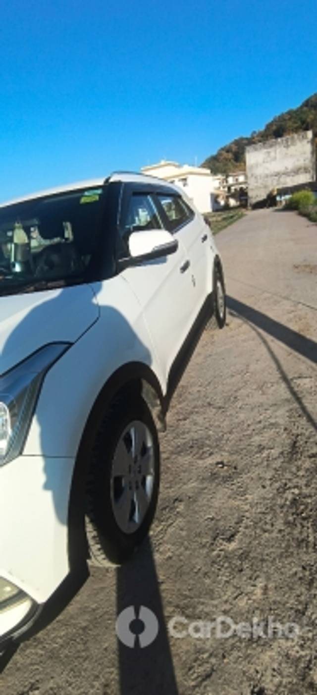 https://stimg2.cardekho.com/images/usedcarimages/large/2-2023/3632116/IMG_20230223_080509.jpg?imwidth=6400
