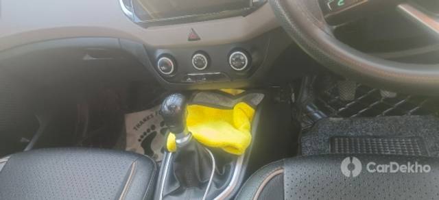 https://stimg2.cardekho.com/images/usedcarimages/large/2-2023/3632116/IMG_20230223_081025.jpg?imwidth=6402