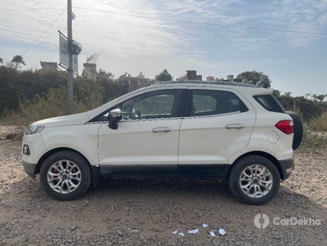 https://stimg2.cardekho.com/images/usedcarimages/large/2-2023/3632125/IMG_7216.jpg?imwidth=6402