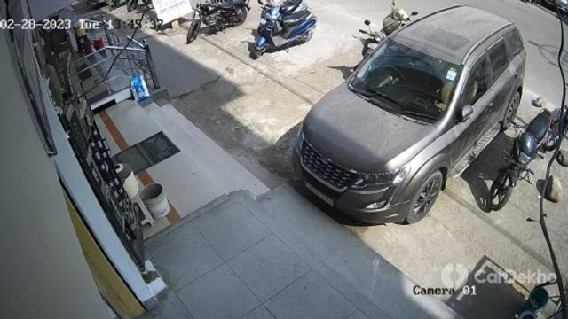 https://stimg2.cardekho.com/images/usedcarimages/large/2-2023/3632741/20230228134539152_bc48d28095d745d495f9d69ca4535ebd_J04682190.jpg?imwidth=6400