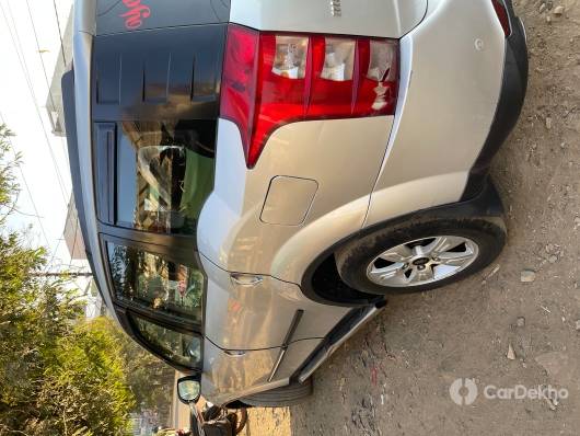 Mahindra XUV500 W8 4WD Mahindra XUV500 W8 4WD