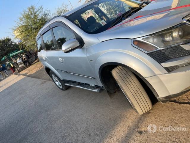 https://stimg2.cardekho.com/images/usedcarimages/large/2-2023/3632873/5CFAF054-FAA6-4BDA-8338-FFFAD9408DB0.jpg?imwidth=6401