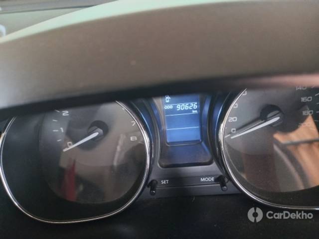 https://stimg2.cardekho.com/images/usedcarimages/large/2-2023/3633059/20230227_080906.jpg?imwidth=6400