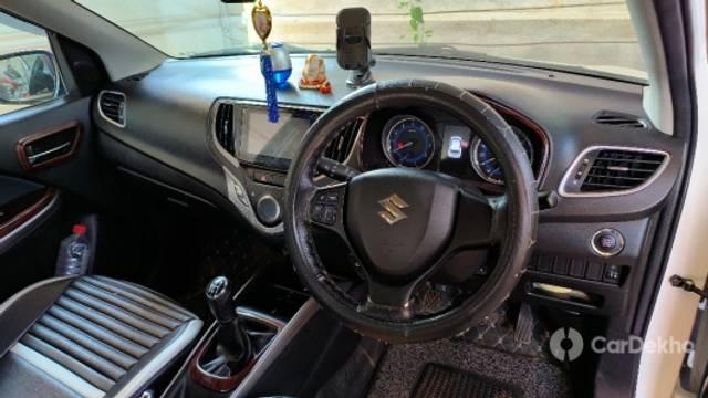 https://stimg2.cardekho.com/images/usedcarimages/large/2-2023/3633163/IMG20230228110831.jpg?imwidth=6401