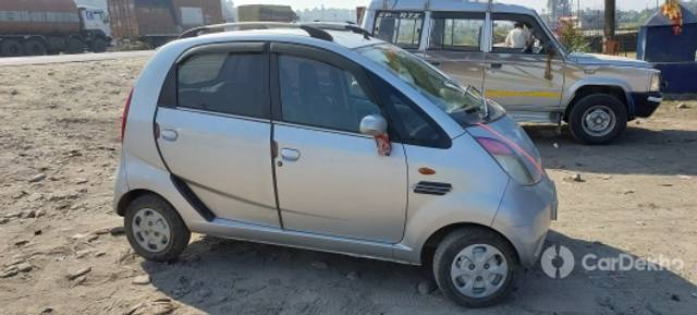 https://stimg2.cardekho.com/images/usedcarimages/large/2-2023/3633875/20221122_093506.jpg?imwidth=6400