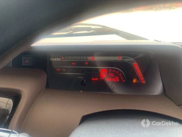 https://stimg2.cardekho.com/images/usedcarimages/large/3-2023/3634056/Image(17)-min.jpg?imwidth=6402