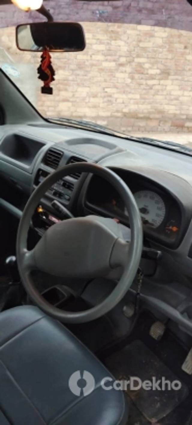 https://stimg2.cardekho.com/images/usedcarimages/large/3-2023/3634279/IMG-20230227-WA0019.jpg?imwidth=6401