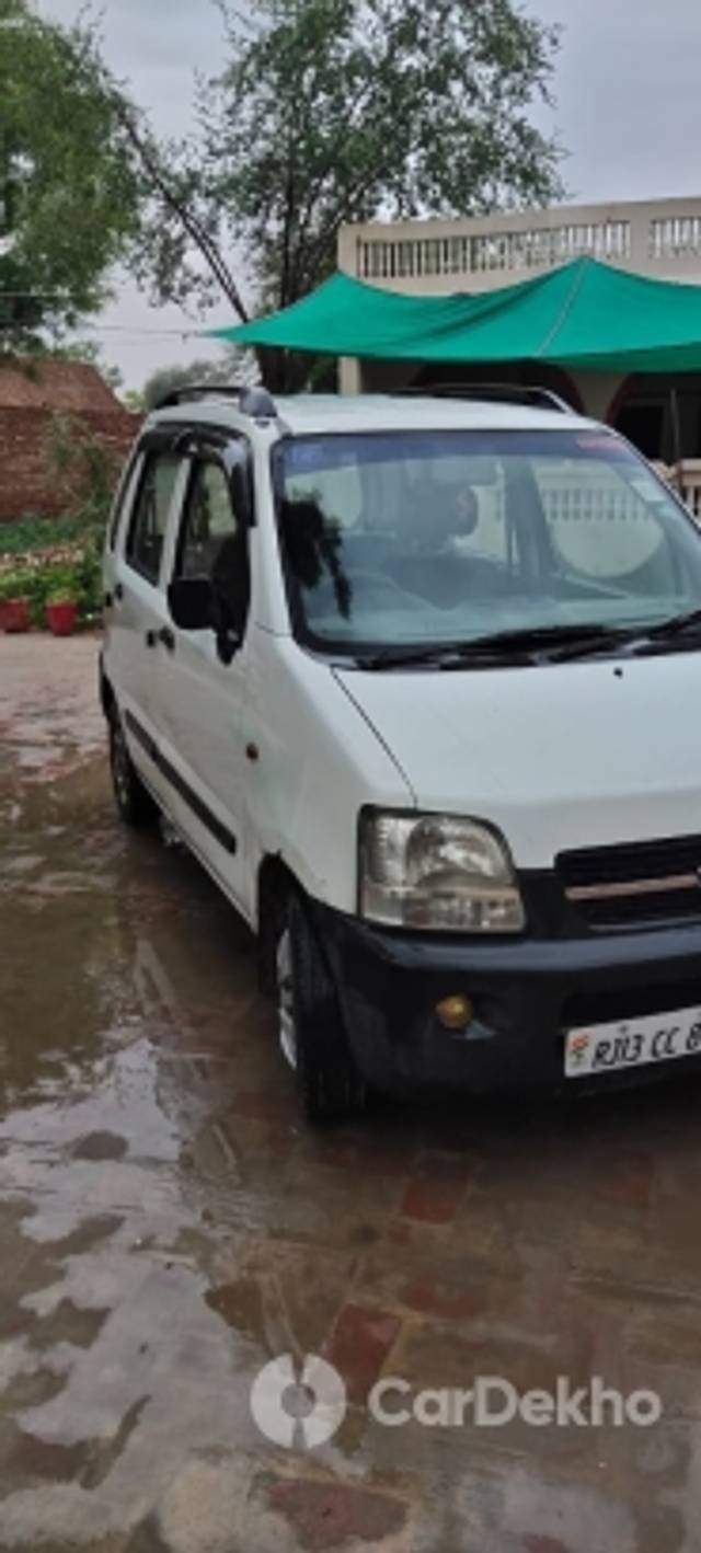 https://stimg2.cardekho.com/images/usedcarimages/large/3-2023/3634279/IMG-20230227-WA0025.jpg?imwidth=6400