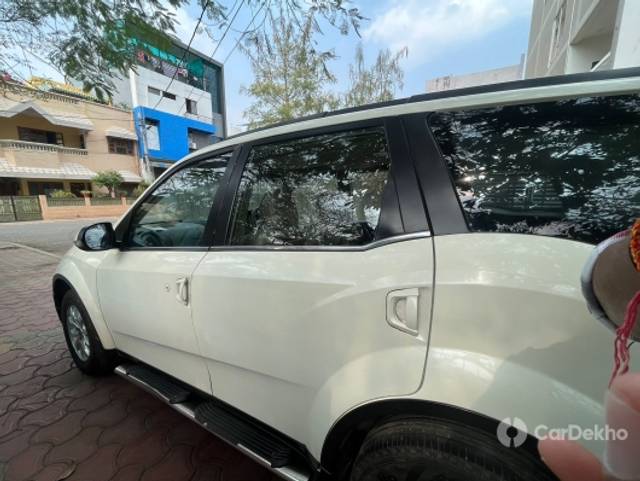 https://stimg2.cardekho.com/images/usedcarimages/large/3-2023/3634717/407D1CCE-B105-4474-94D4-FCA06D499C120.jpg?imwidth=6400