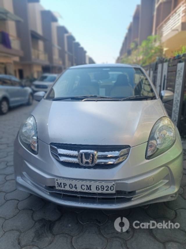 https://stimg2.cardekho.com/images/usedcarimages/large/3-2023/3635162/IMG20230227093538.jpg?imwidth=6400